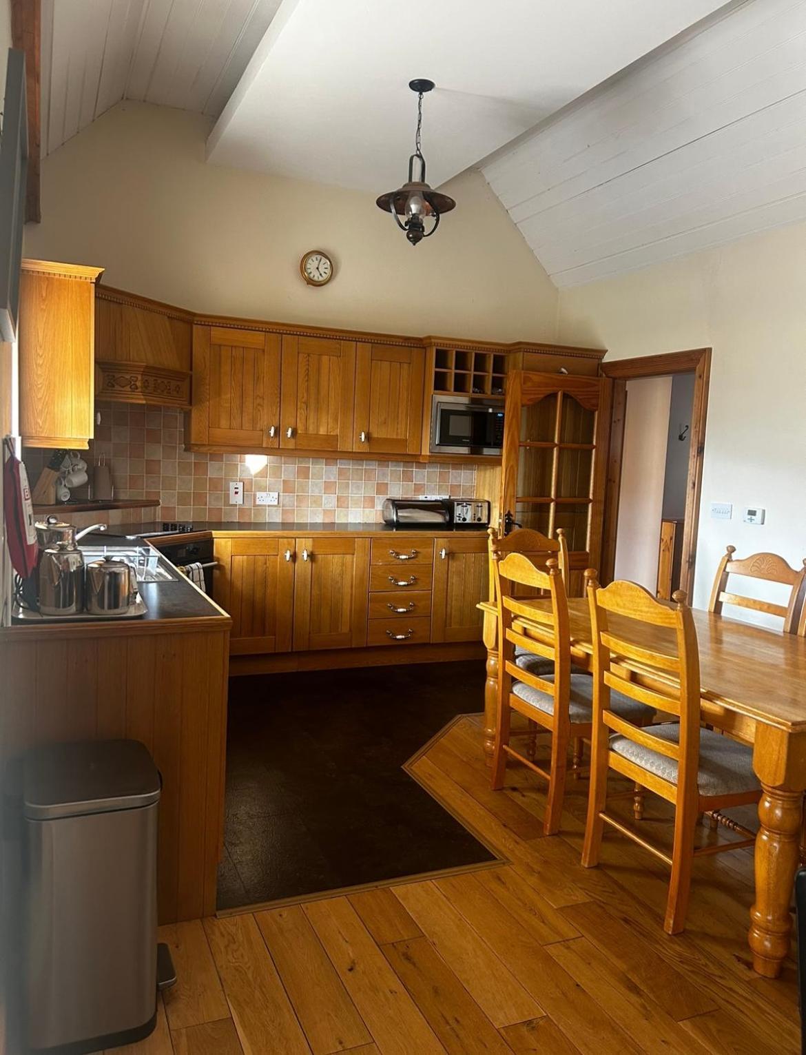 Yewwood Cottage Ньюри Экстерьер фото